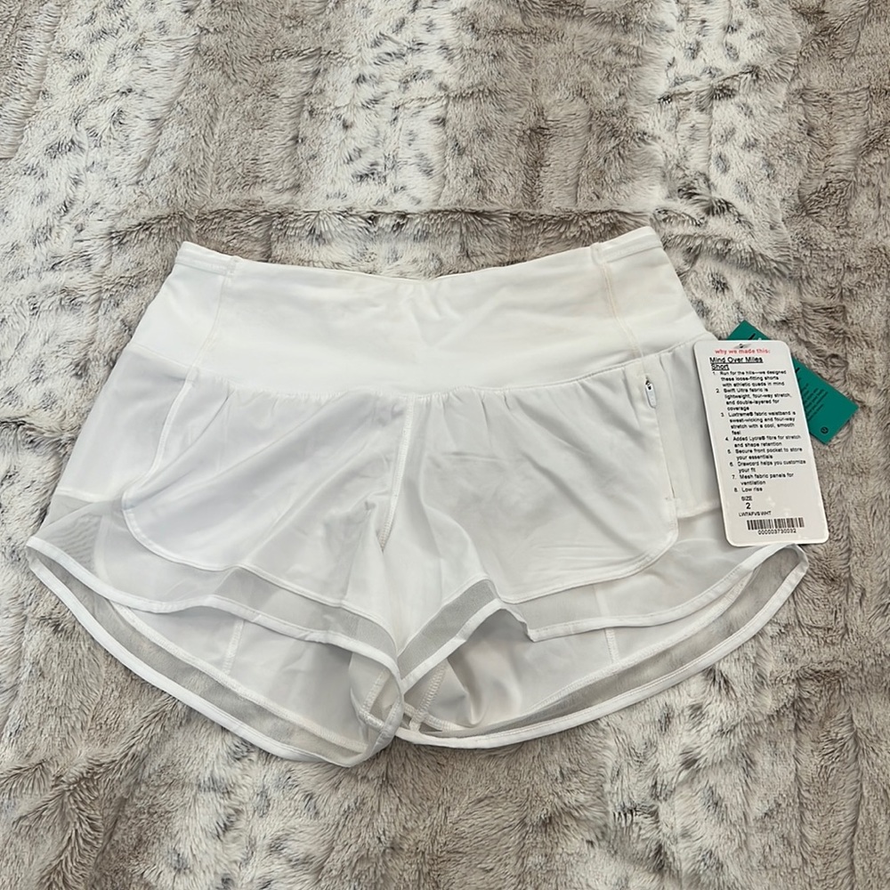 Lululemon mind over miles short